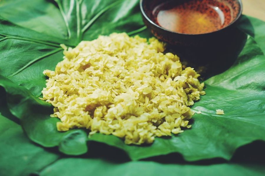 Vong Village is famed for its traditional green rice flakes, or cốm