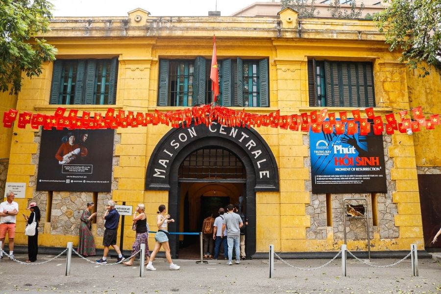 Hoa Lo Prison Museum