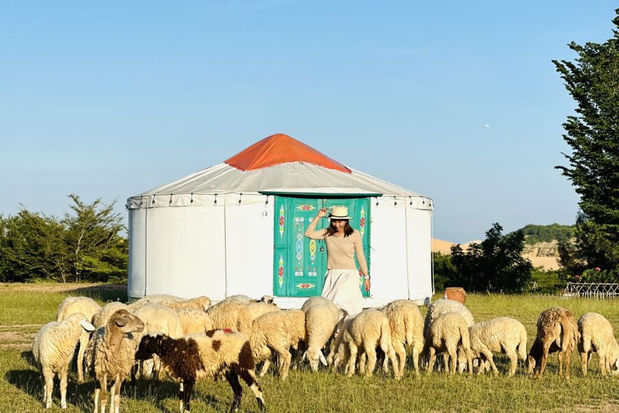 Experience the Nomadic Lifestyle