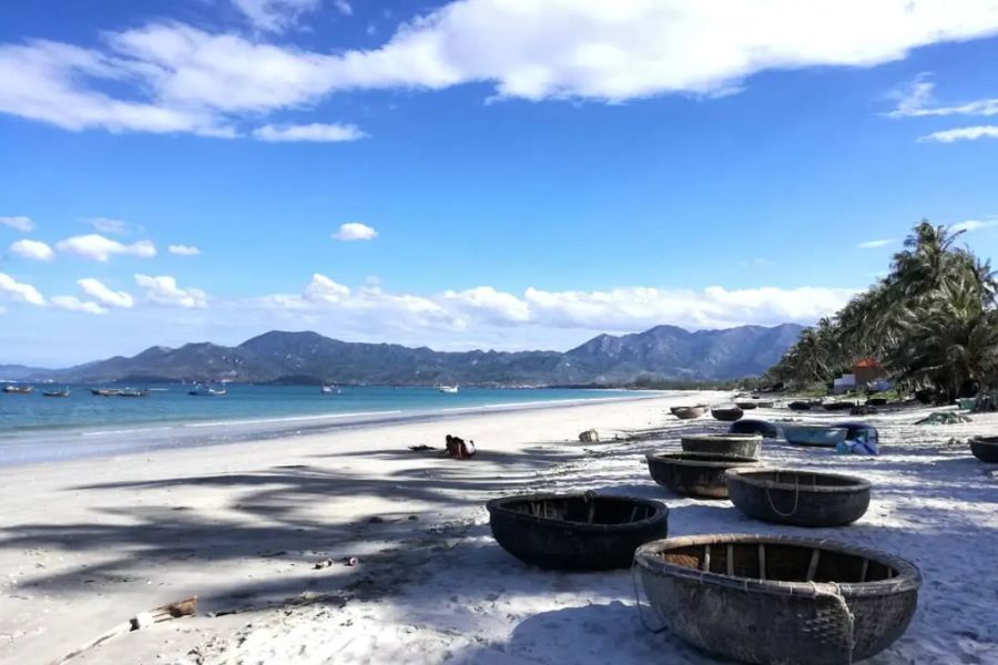 How to get to Doc Let Beach