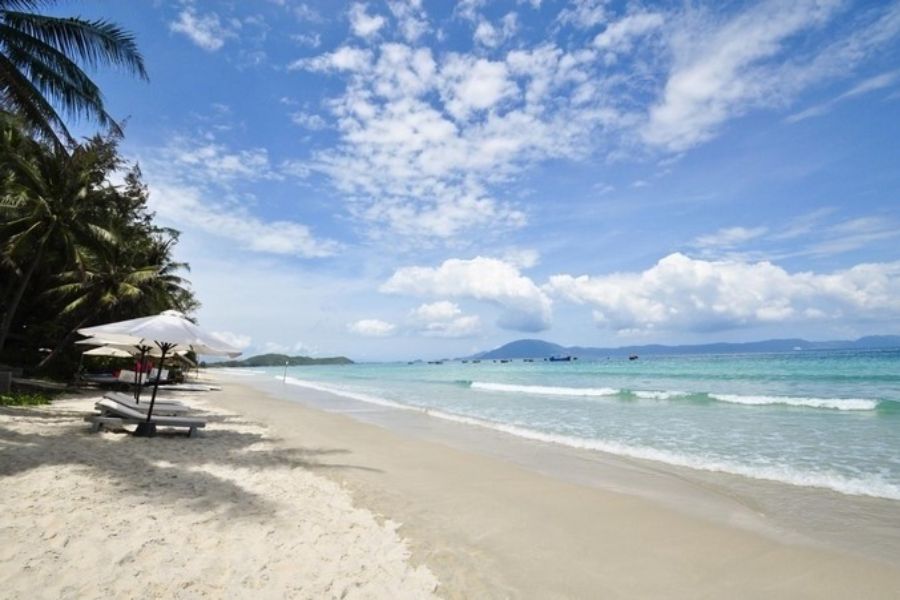 Best Time to Visit Doc Let Beach