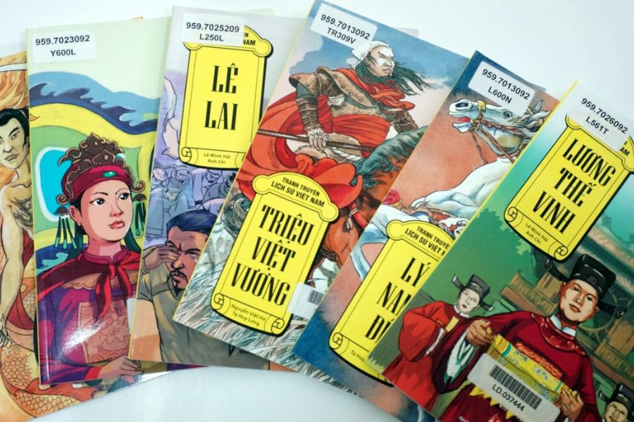 With 30000 to 70000 Vietnamese Dong you can pick up meaningful little souvenirs like a Vietnamese comic book