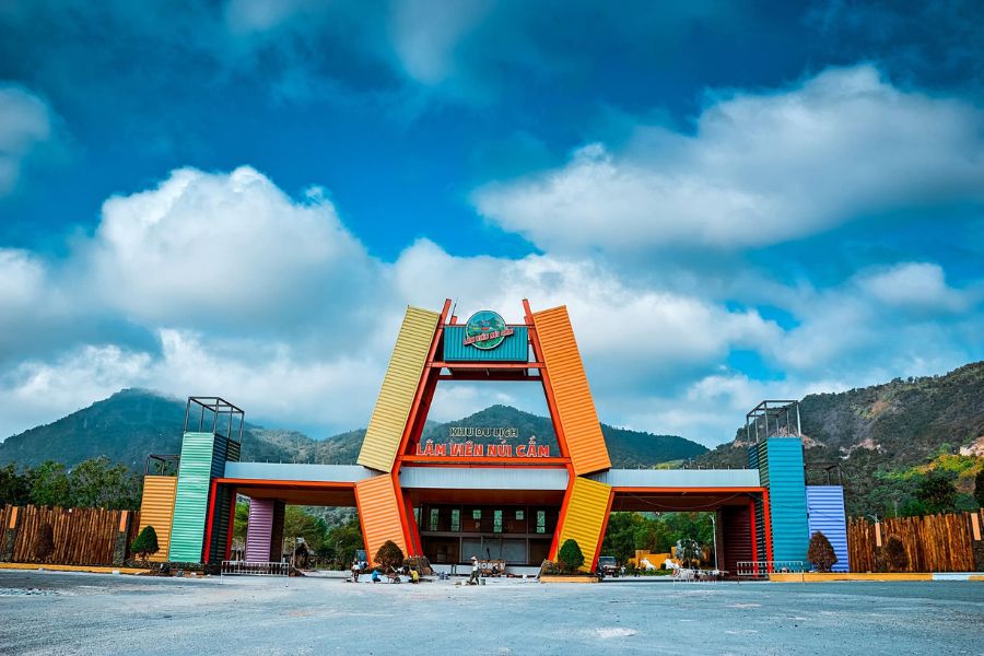 How to get to Cam Mountain