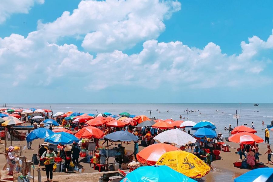 Travel Tips for Visiting Binh Dai Beach