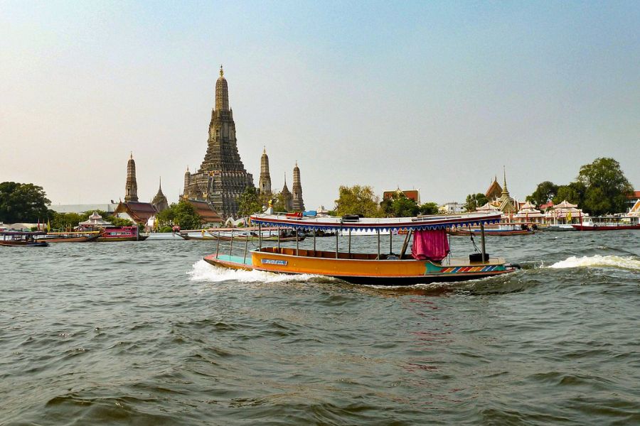 Romantic River Cruise in Ayutthaya
