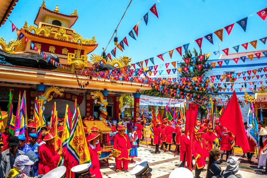 Nghinh Ong Festival