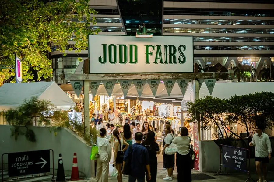 Jodd Fairs night market