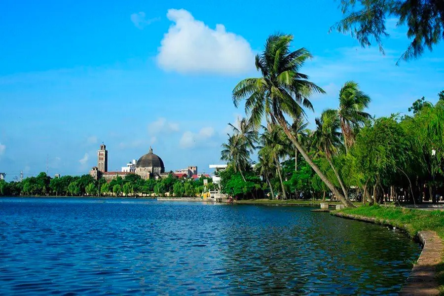 Vi Xuyen Lake, the green gem of Ninh Binh