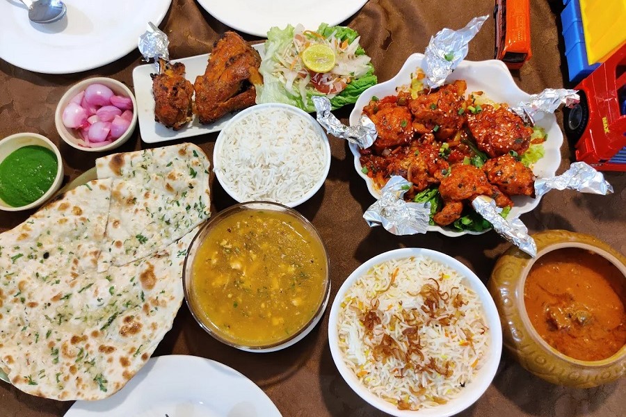 Lazeez offers a diverse culinary experience with traditional Indian dishes