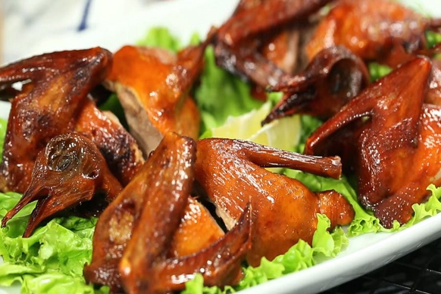 Honey-grilled quail 