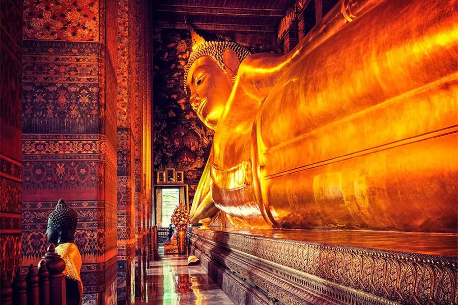 Inside Wat Pho