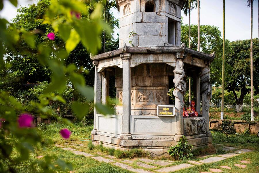 Visitors can go to But Thap Pagoda at any time of the year