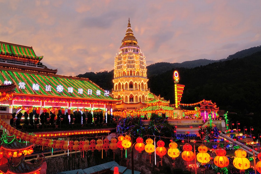 Kek Lok Si Temple at night