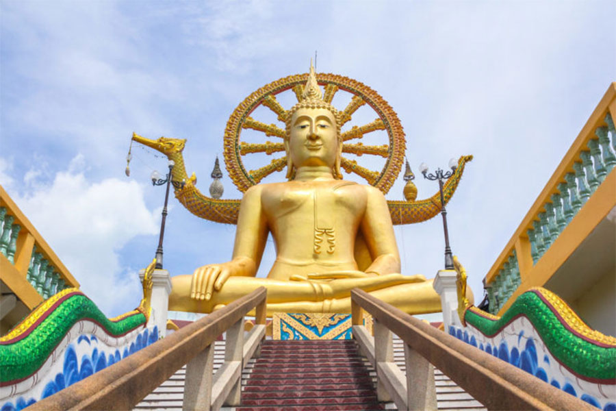 Wat Phra Yai Buddha statue