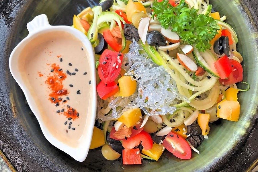 A detox menu in TheLifeCo Phuket consists of fresh fruit and vegetables