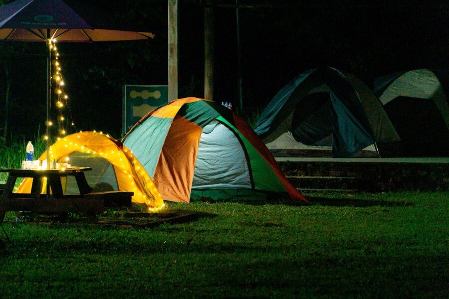 If you want to experience the atmosphere and green space of Cat Tien National Park, you can choose overnight camping. Source: VQG CAT TIEN