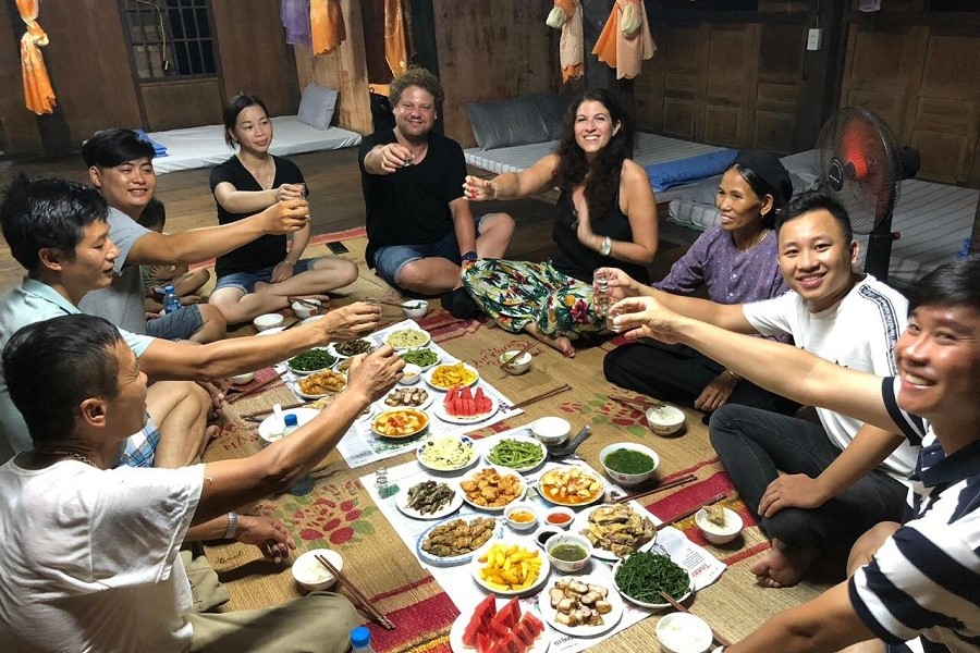 Tourists are treated with warmth and hospitality in Ha Giang