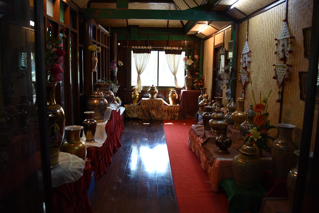 A show room of ceramics in Don Kai Dee
