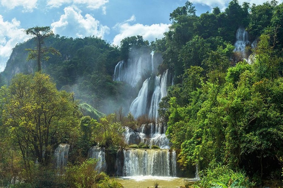Thi Lo Su Waterfall