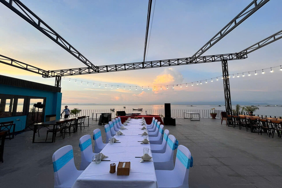 Gio Bien Phu Quoc Restaurant with a sea view to watch the beautiful sunset. Source: Fanpage Nha hang Gio Bien Phu Quoc 