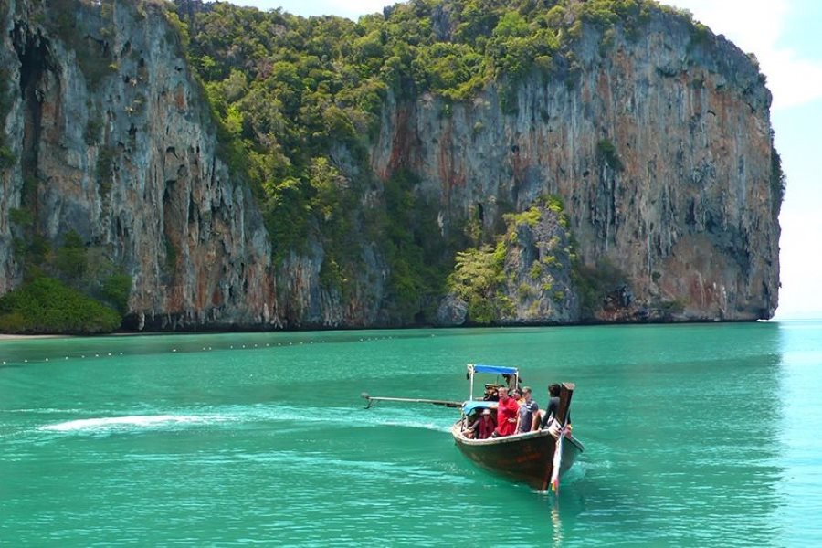 Fishing on the island 