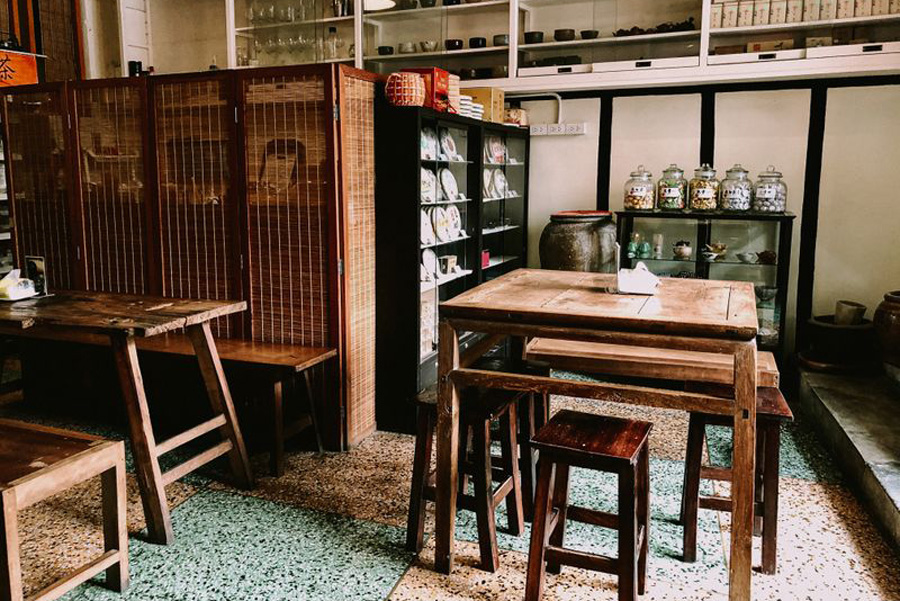 Double Dogs Tea Room