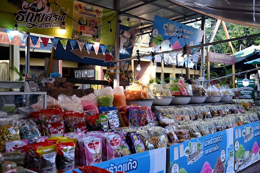 Local goods at Tha Sadet Market