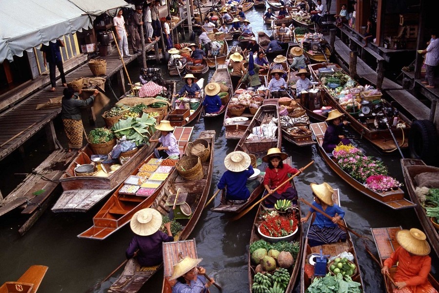 Floating markets are a signature in Bangkok