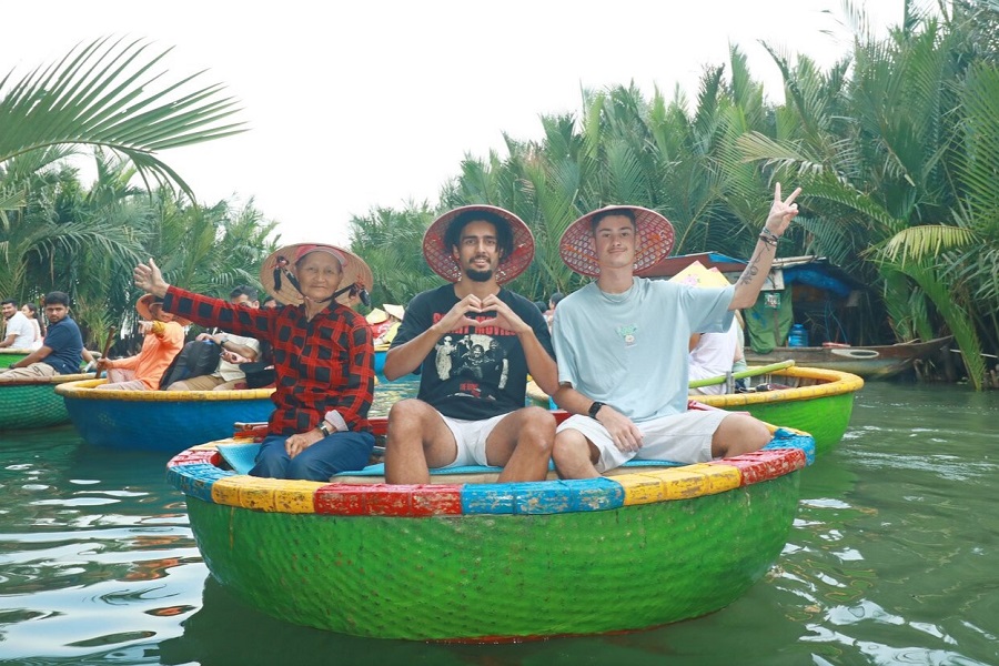 Coconut boat ride, a fun and interesting way to embrace the natural splendor in Hoi An