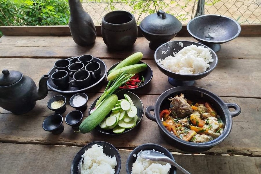 Simple but delicious dishes in Yang Tao