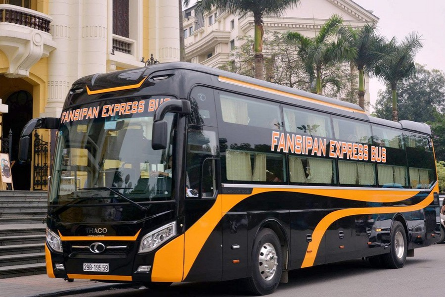 Transfer from Hanoi to Sapa by sleeper bus or limousine