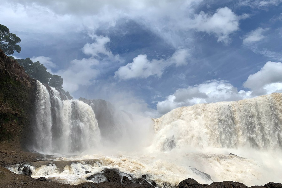 Sae Pong Lai waterfall