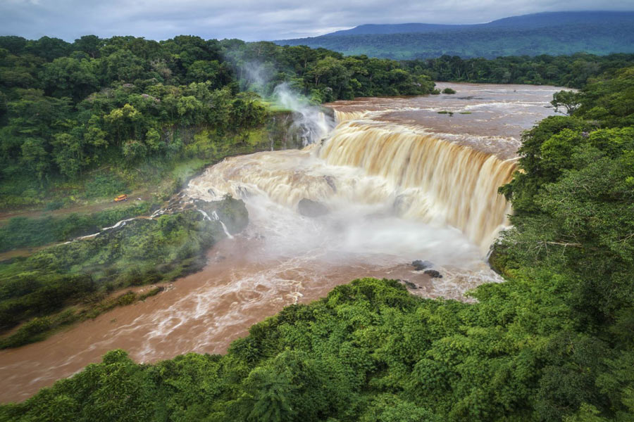 Sae Pong Lai Waterfall