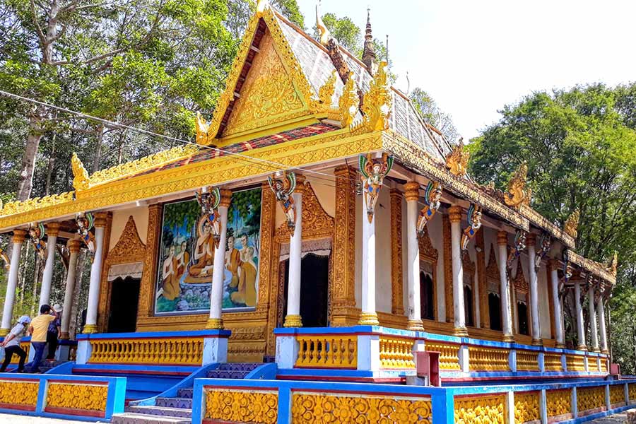 Bat Pagoda during Summer