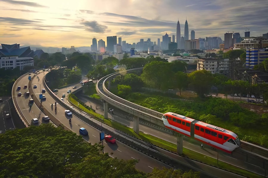 The main transport hub in Kuala Lumpur, Malaysia - Photo: toonman