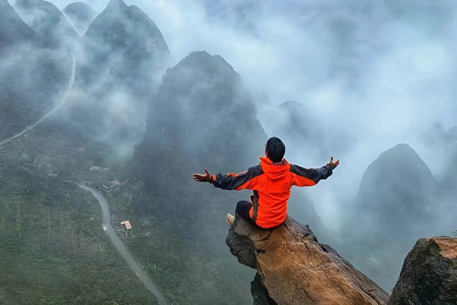 The Death Rocky Outcrop in Pai Lung Than, Ma Pi Leng @r/Vietnam