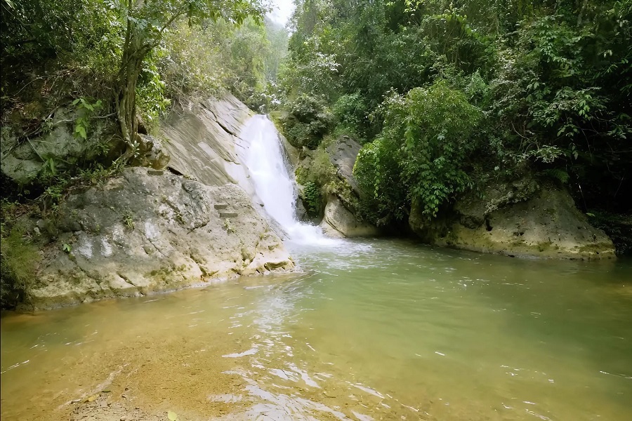 Na Khoang Waterfall (Source: Nem TV)