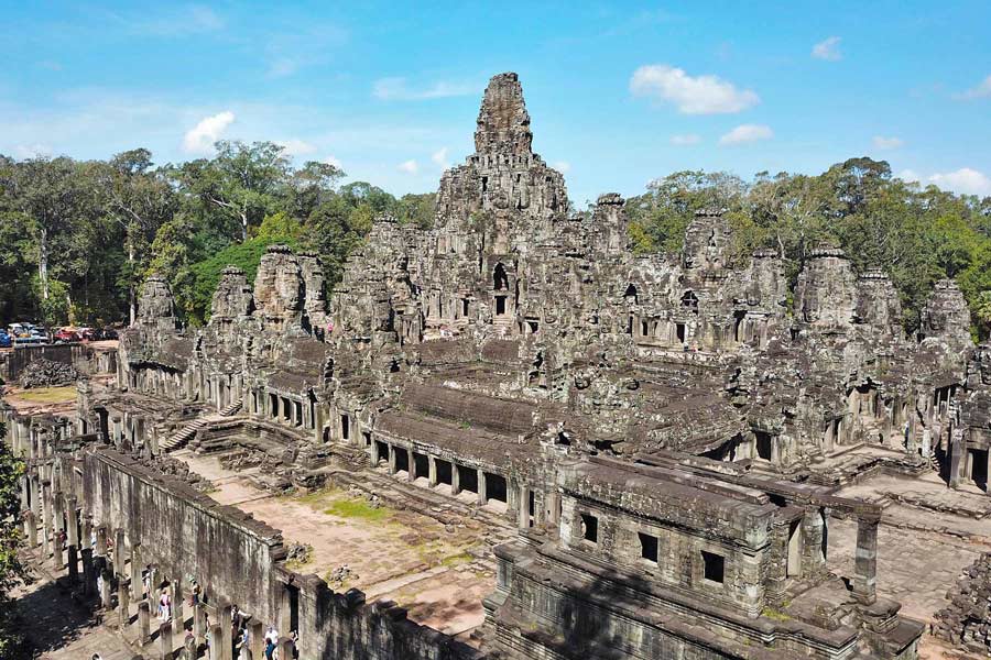 The architecture and layout of Bayon Temple exemplify the exceptional mastery of Khmer design and engineering during the 12th and 13th centuries