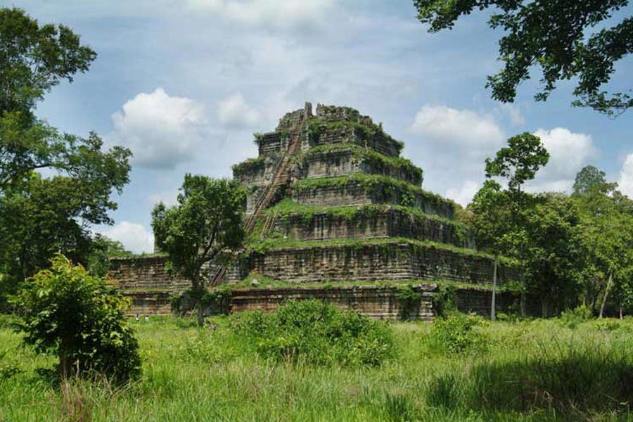 Koh Ker Temple view