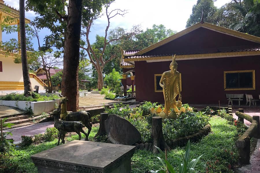 Wat Leu Pagoda in Sihanoukville features a distinct courtyard adorned with surrounding stupas, contributing to the overall architectural and spiritual ambiance of the temple