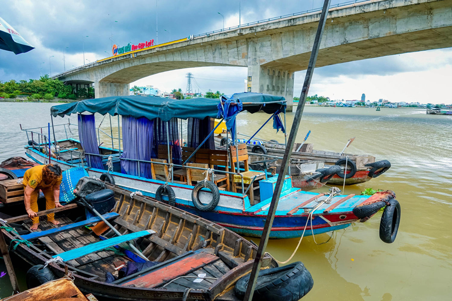 The train ticket price to Cai Rang Floating Market is quite affordable, consistent with the popularity of the market