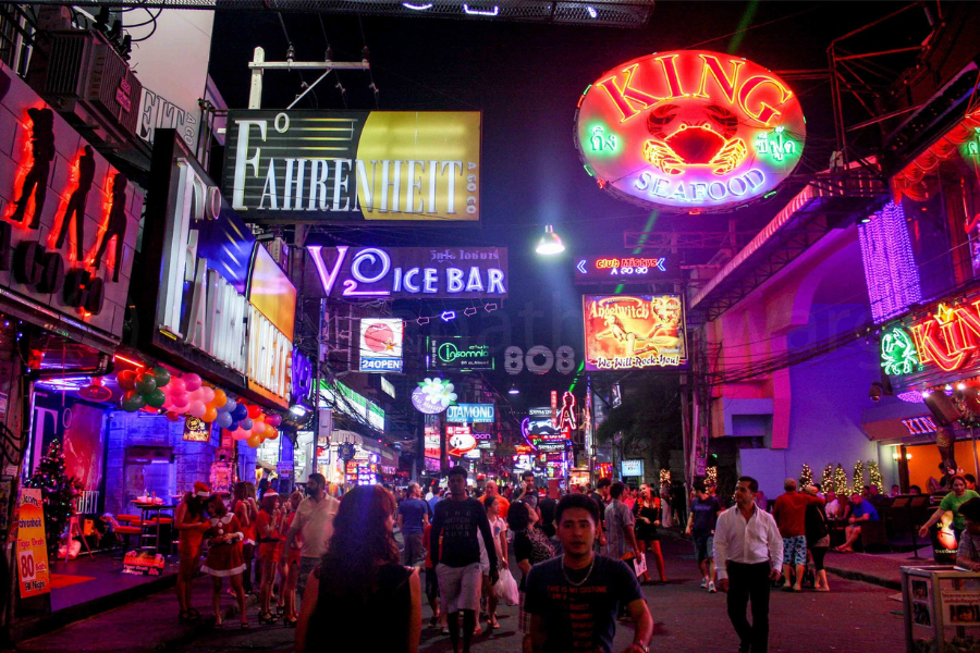 The vibrant atmosphere of Pattaya night market in Chonburi