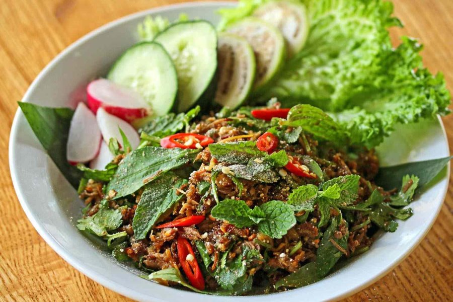 You can have a deep taste sensation and learn more about Laotian cuisine