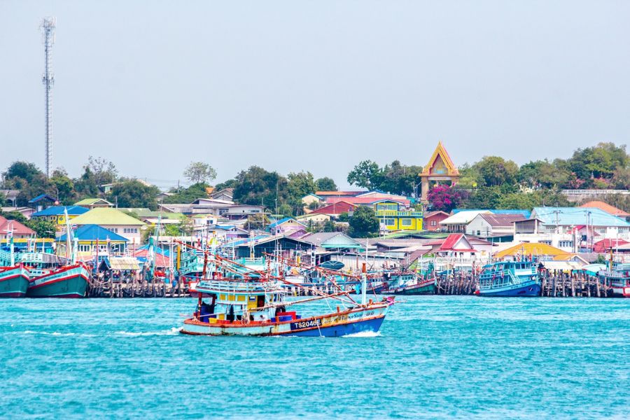 Rest and fish - Chong Samaesan Village - adjacent islands