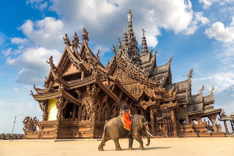 Sanctuary of Truth Museum - Thailand's largest wood edifice - religious constitute