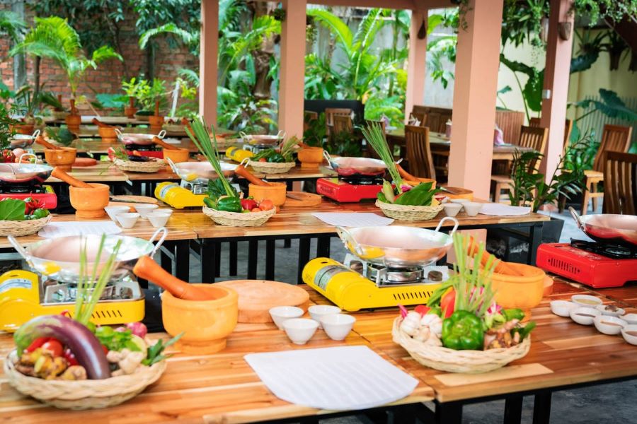 The development of cooking classes for tourists in Cambodia