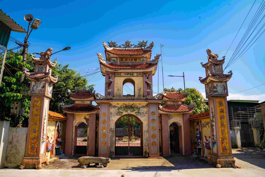 Mai Bang Temple in Cua Lo town