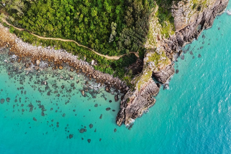 The ideal time to explore Vi Rong Cape is from April to August