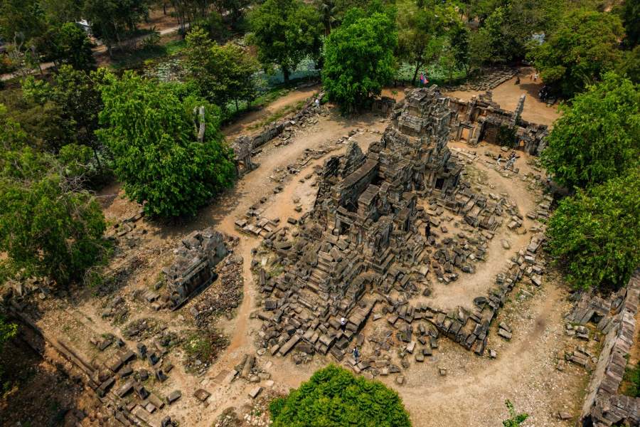 Ek Phnom Temple is a significant stop on the journey to explore the history of Cambodia