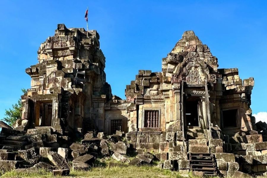 Architecture of Ek Phnom Temple 